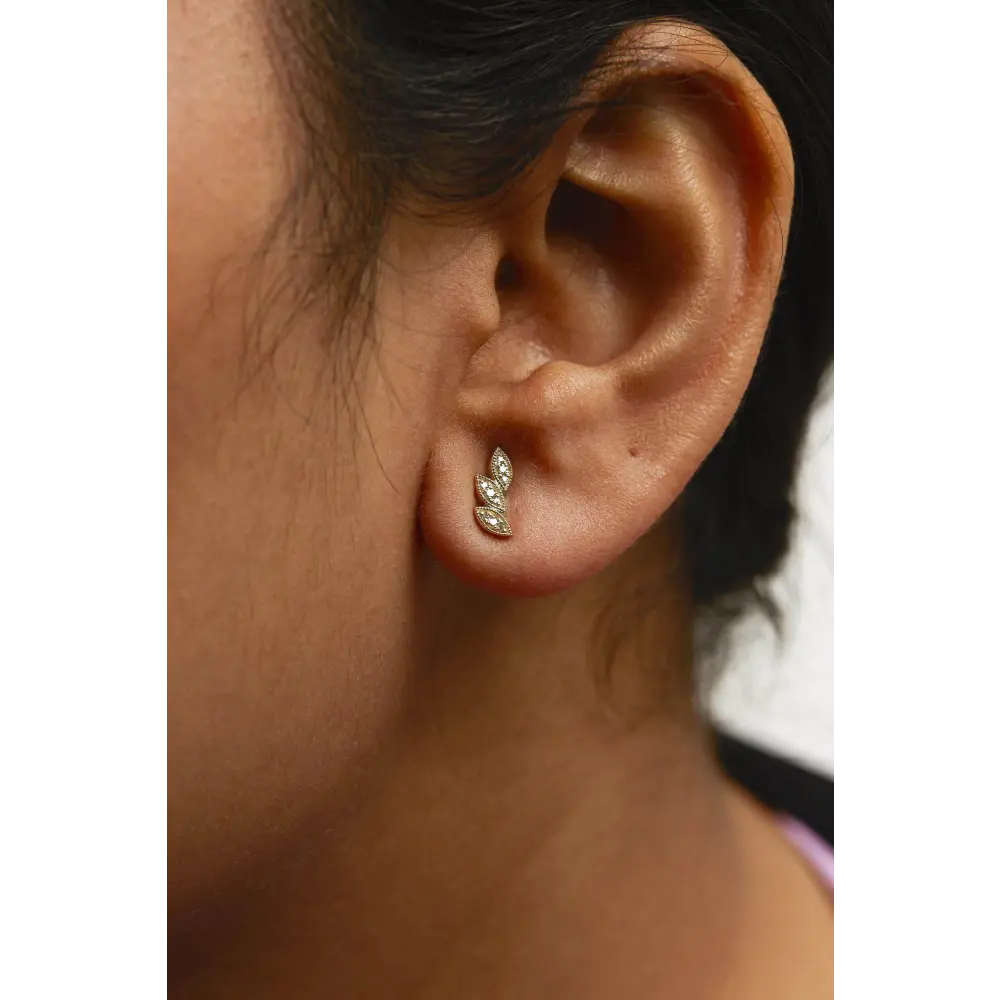 10K Yellow Gold 1/10 Cttw Diamond Triple Leaf Stud Earring (H-I Color, I1-I2 Clarity) - Bijoux-NYC Direct