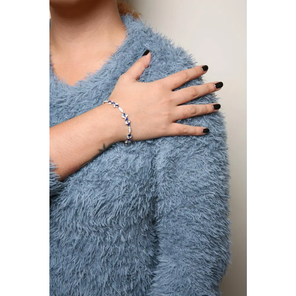18K White Gold 1 3/4 Cttw Diamond and 3x3mm Round Blue Sapphire Gemstone Floral Link Bracelet (G-H Color, SI1-SI2 Clarity) - Size 7" - Bijoux-NYC Direct