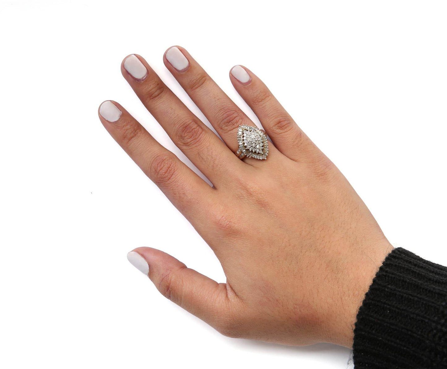 10K Yellow Gold 1.0 Cttw Round and Baguette-Cut Diamond Cluster Ring (I-J Color, SI2-I1 Clarity) - Bijoux-NYC Direct