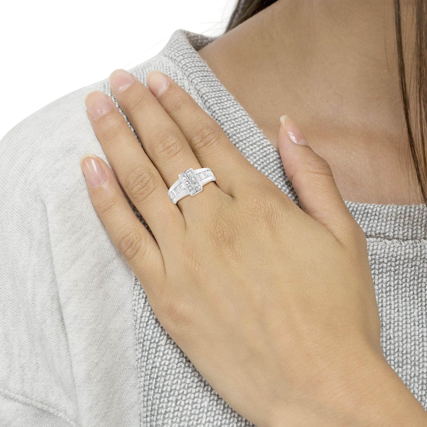 14K White Gold 2 3/4 Cttw Invisible-Set Princess and Channel-Set Baguette Diamond Step Up Cocktail Ring (G-H Color, SI1-SI2 Clarity) - Bijoux-NYC Direct