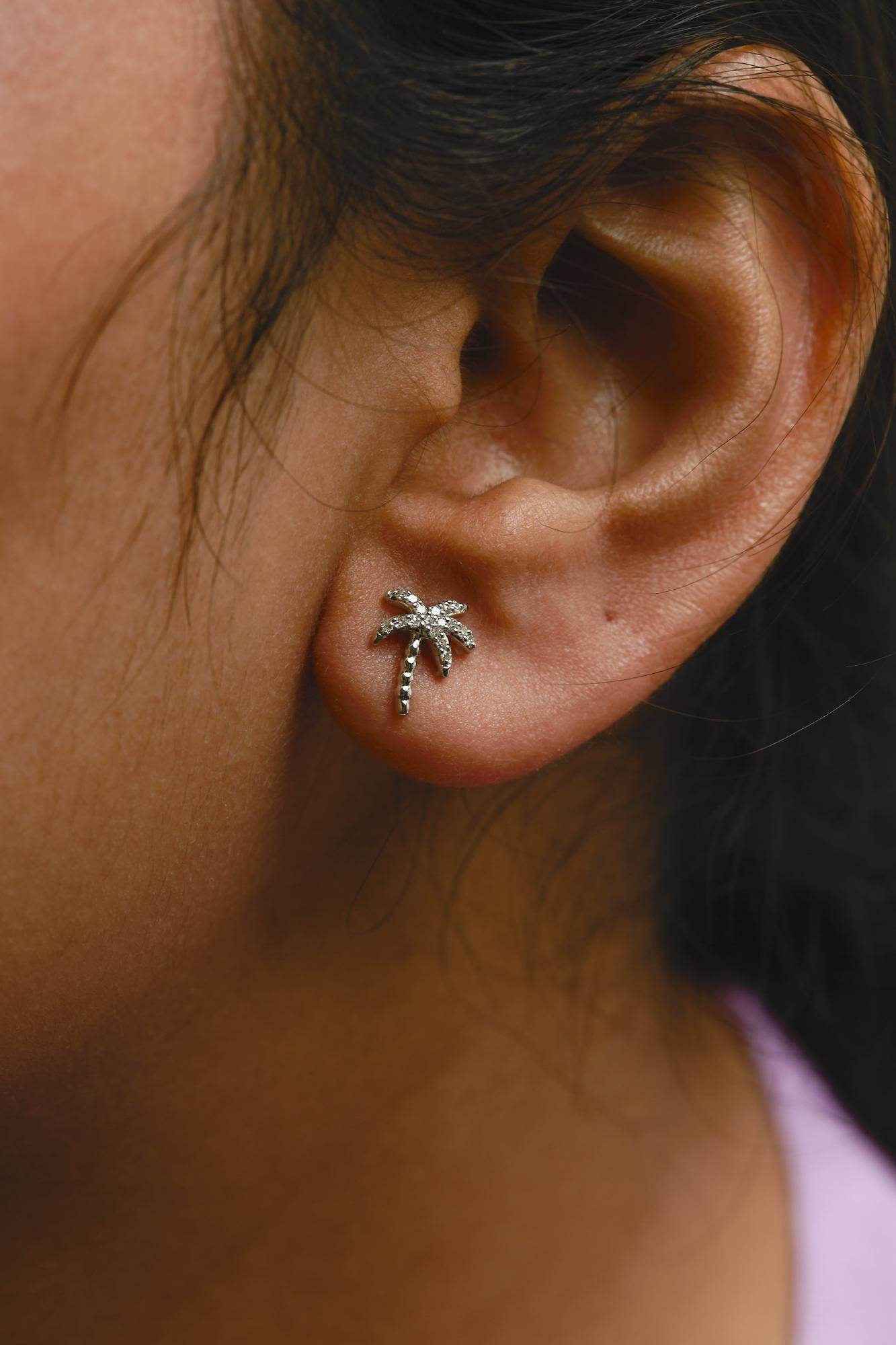 10K White Gold 1/10 Cttw Diamond Encrusted Palm Tree Stud Earrings (H-I Color, I1-I2 Clarity) - Bijoux-NYC Direct