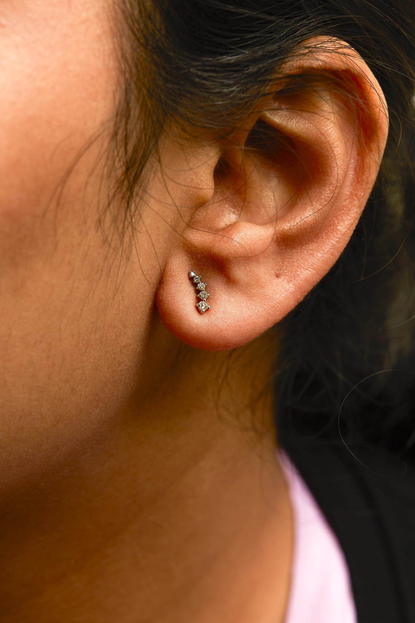 10K White Gold 1/10 Cttw Diamond Journey Style Climber Stud Earrings (H-I Color, I1-I2 Clarity) - Bijoux-NYC Direct