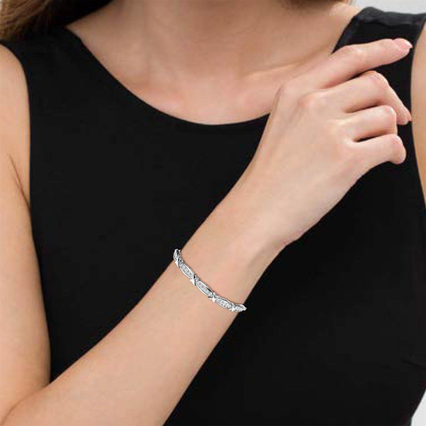 .925 Sterling Silver 1/10 Cttw Diamond X Link Bolo Bracelet (I-J Color, I2-I3 Clarity) - Bijoux-NYC Direct