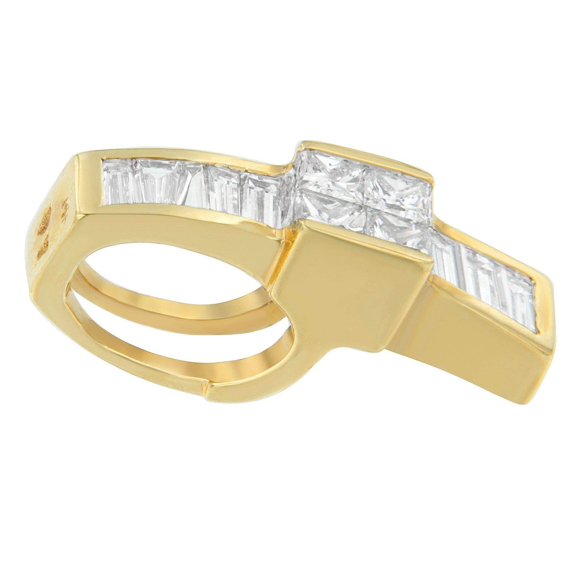 14K Yellow Gold 1 1/10 cttw Baguette and Princess Cut Overlapping Diamond Drop Pendant Necklace (H-I, SI1-SI2) - Bijoux-NYC Direct