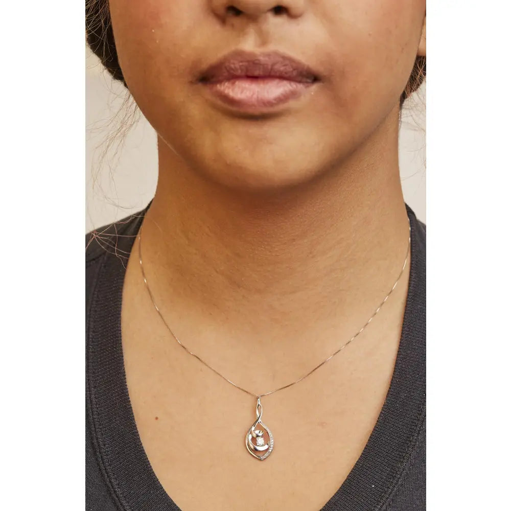 1/4 cttw diamond spiral link oval pendant necklace in 10k white gold 18 bijoux-nyc direct
