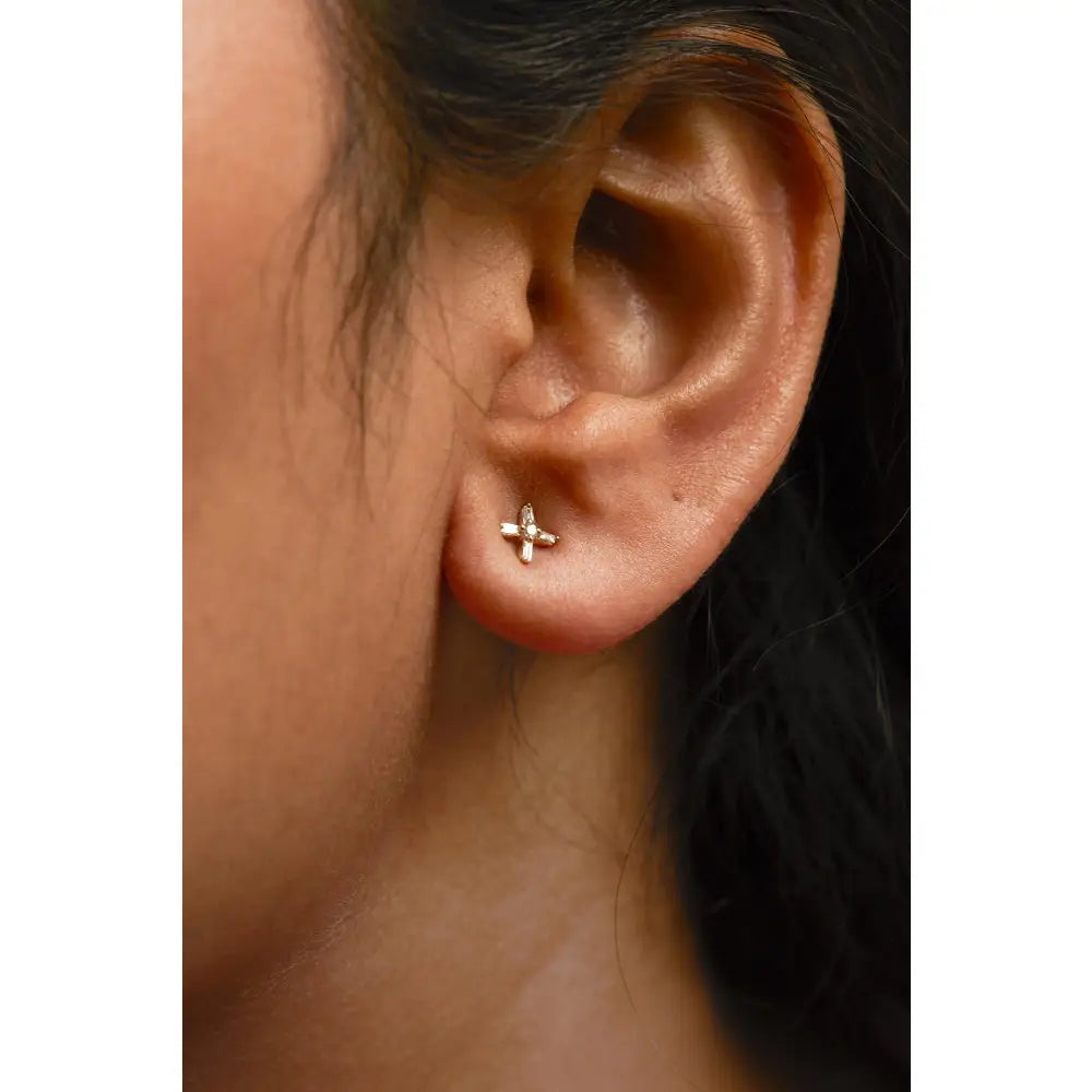 Diamond criss-cross stud earrings in 10k yellow gold – 1/10 cttw bijoux-nyc direct