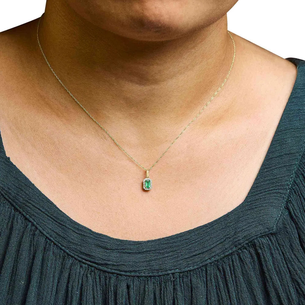 10k yellow gold 5x3mm green emerald and diamond accent halo octagonal shape 18’’ pendant necklace (i j color i1 i2 clarity)