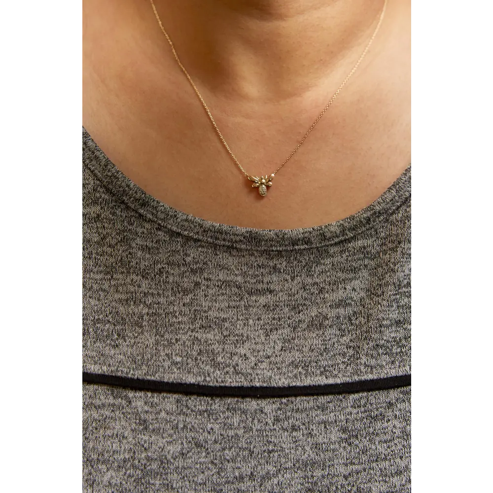 10k yellow gold diamond accented bumble bee pendant 18’’ inch necklace (h i color i1 i2 clarity) necklaces/pendant/pendant