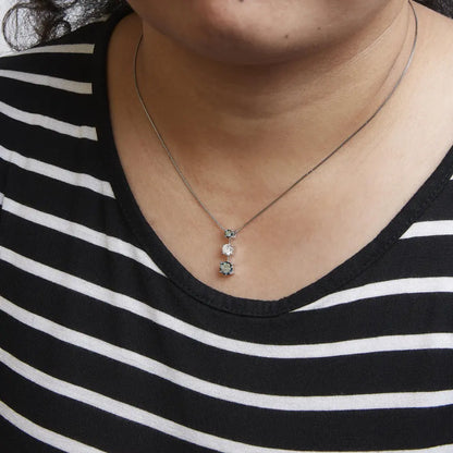14k white gold 1 1/2 cttw treated blue and diamond 3 stone 18’’ pendant necklace (blue/h i color i1 i2 clarity)