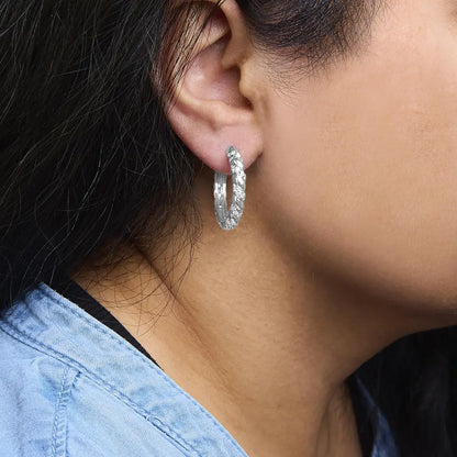 14k white gold 1 1/5 cttw lab grown diamond swirl design 1’’ inch hoop earrings (f g color vs1 vs2 clarity)