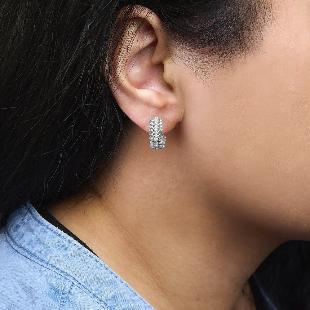 14K White Gold 1/4 Cttw Lab Grown Diamond Leafy Wreath Hoop Earrings (F-G Color, VS1-VS2 Clarity) - Bijoux-NYC Direct