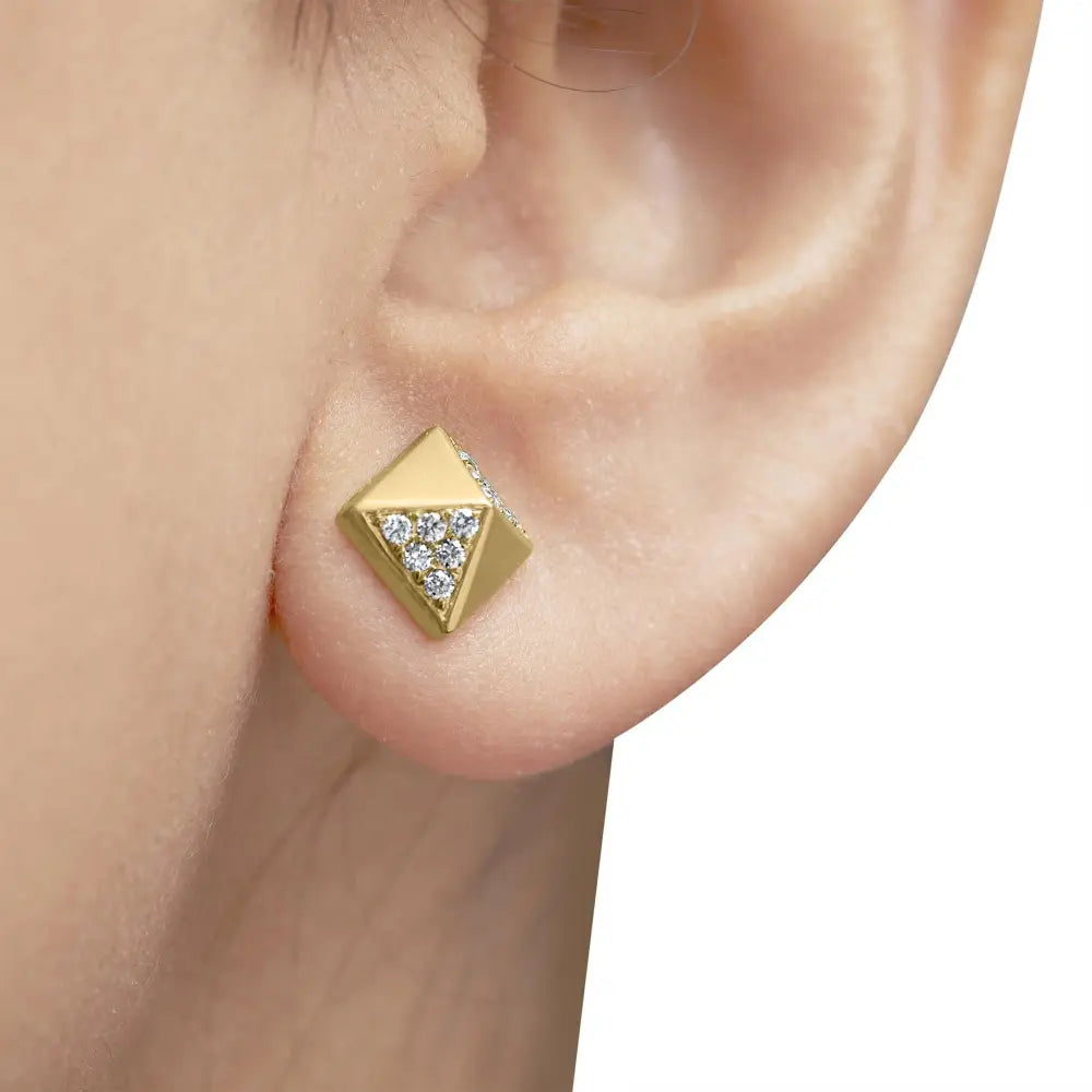 14k yellow gold 1/4 cttw diamond pyramid stud earrings bijoux-nyc direct