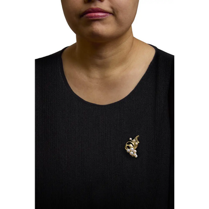 14K Yellow Gold Akoya Cultured Pearl Cluster Swirl Brooch Pin - Bijoux-NYC Direct