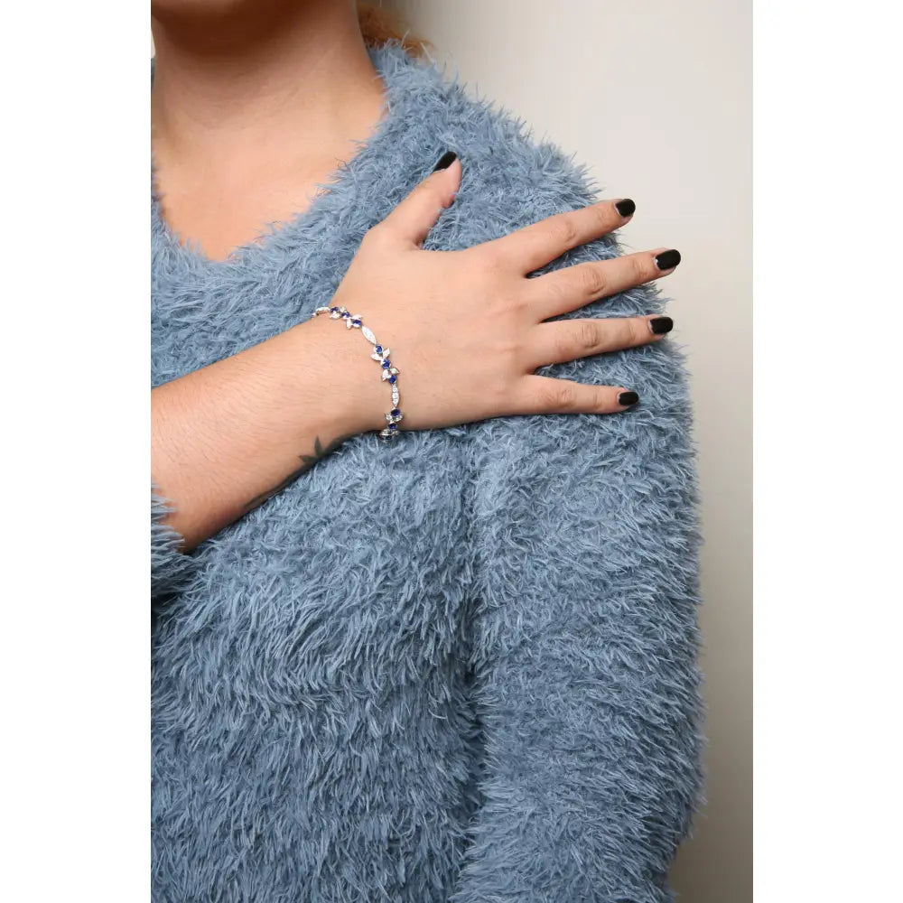 18k white gold 1 3/4 cttw diamond and blue sapphire floral link bracelet bijoux-nyc direct