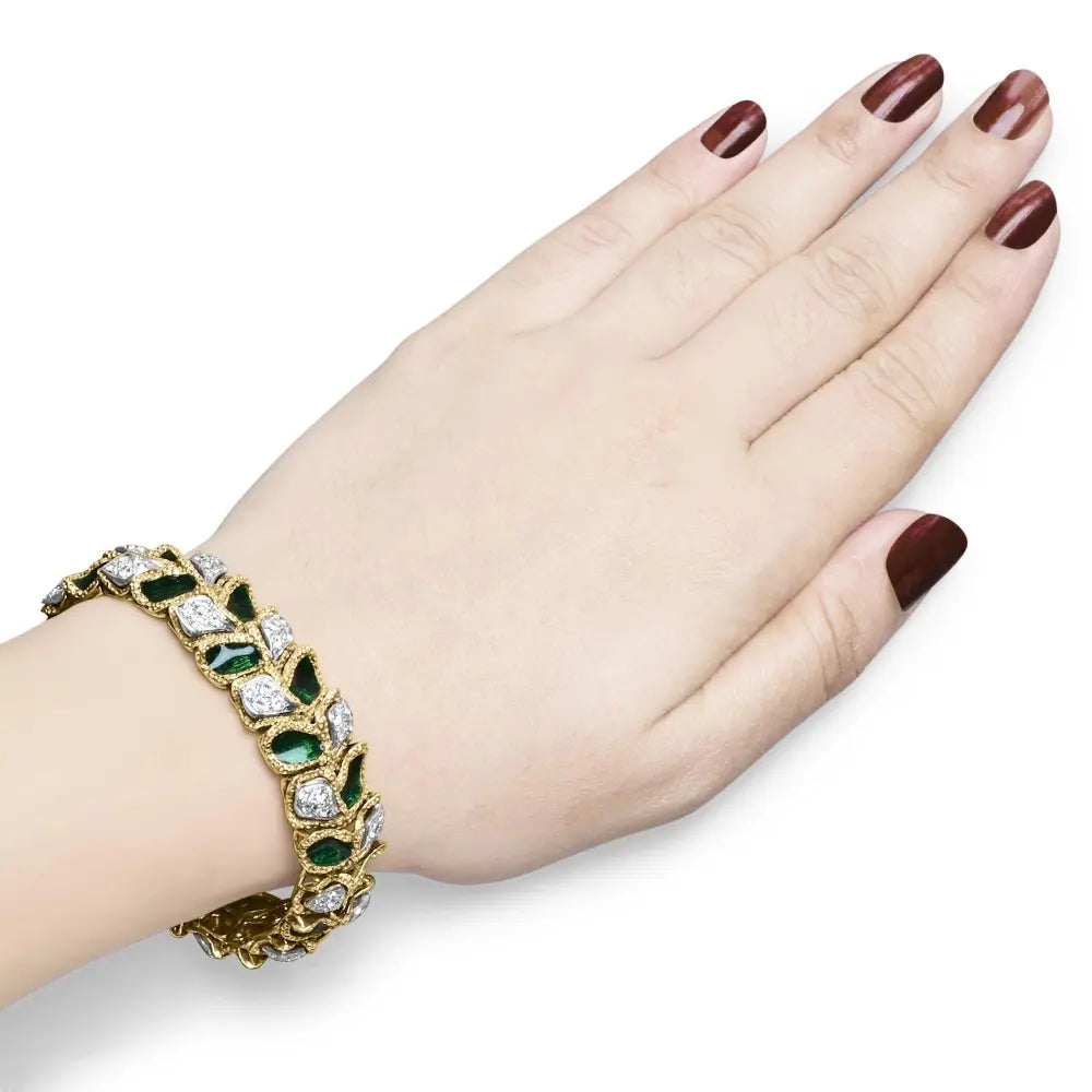 18k yellow gold 3 1/4 cttw diamond and green enamel textured bracelet (g h color vs1 vs2 clarity) 7’’ inches