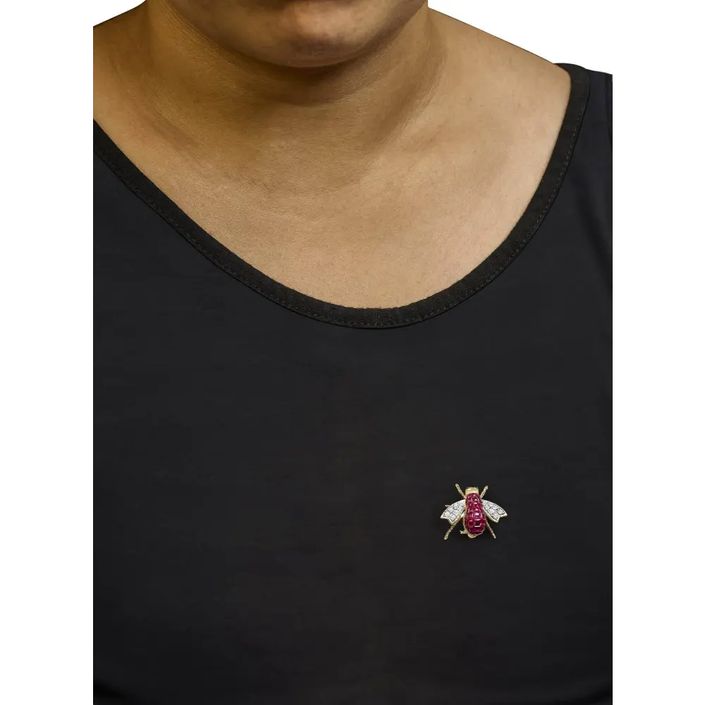 18K Yellow Gold 3/8 Cttw Diamond and 6 3/4 Cttw Red Ruby Bumblebee Brooch Pin (F-G Color, VS2-SI1 Clarity) - Bijoux-NYC Direct