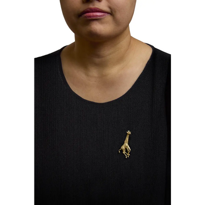 18K Yellow Gold Diamond Accent and Blue Sapphire Giraffe Pin Brooch (G-H Color, VS2-SI1 Clarity) - Bijoux-NYC Direct