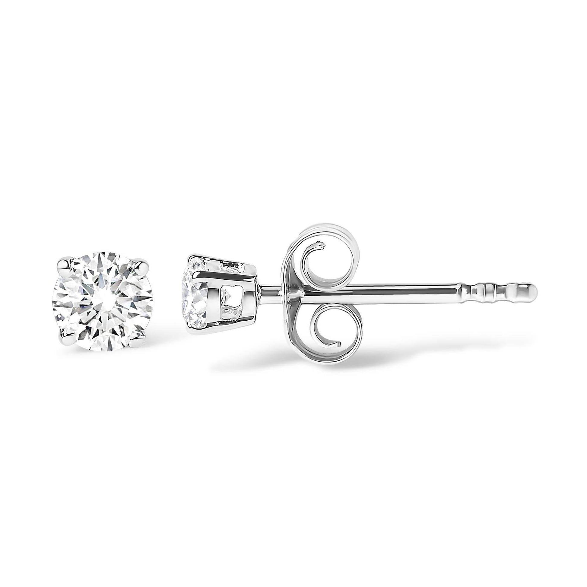 .925 Sterling Silver 1/2 Cttw Round Brilliant-Cut Lab Grown Diamond Classic 4-Prong Stud Earrings (F-G Color, VS1-VS2 Clarity) - Bijoux-NYC Direct