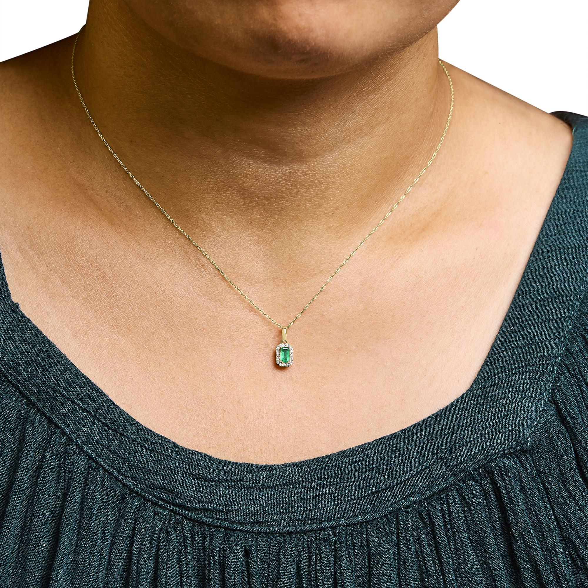 10K Yellow Gold 5x3mm Green Emerald and Diamond Accent Halo Octagonal Shape 18" Pendant Necklace (I-J Color, I1-I2 Clarity)