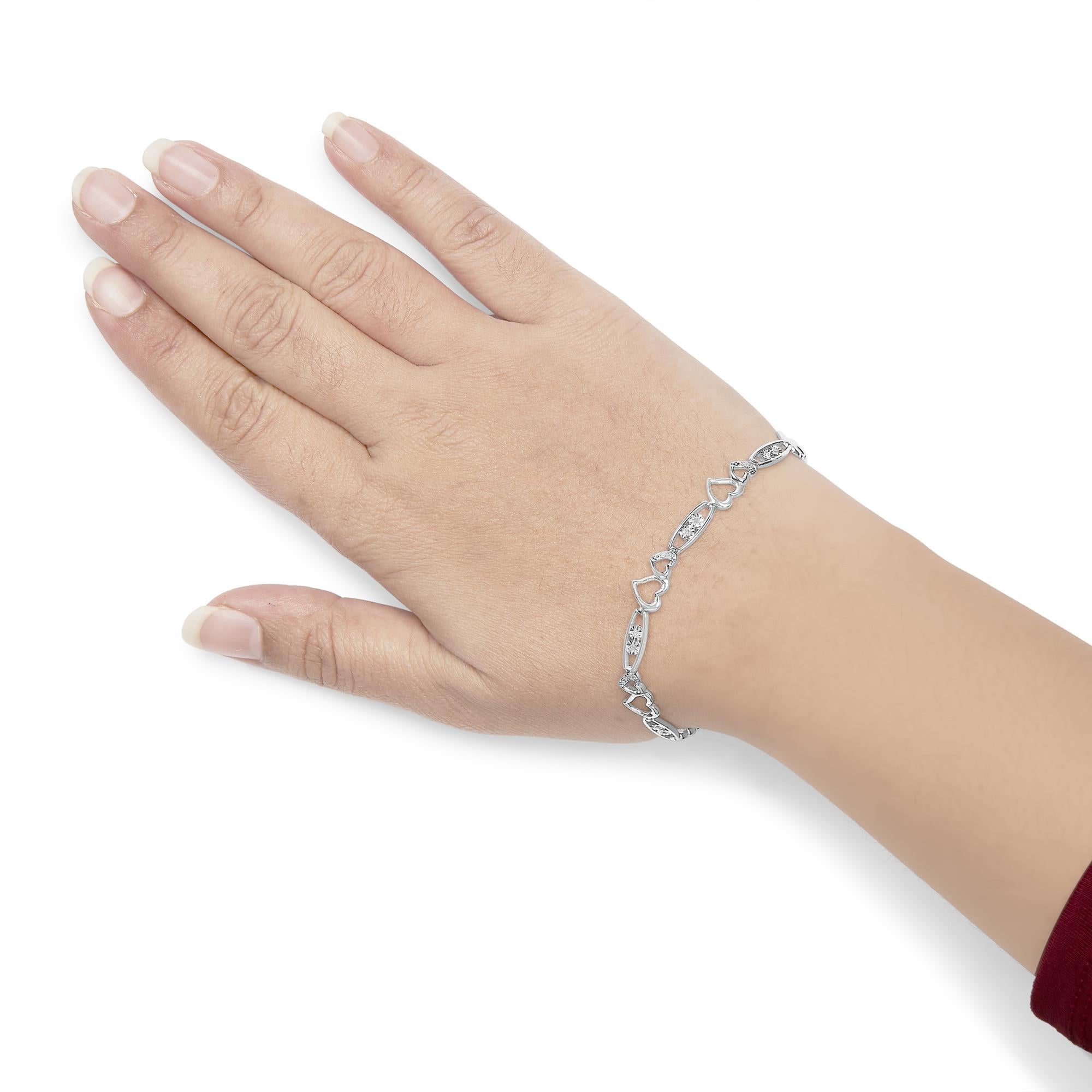 925 Sterling Silver 1/5 Cttw Diamond Double Heart Link Bracelet (I-J Color, I3 Clarity) - 7.25" Inches