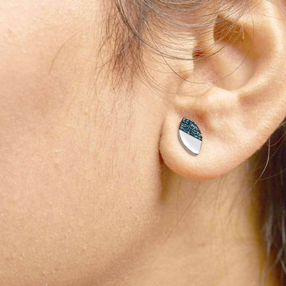 925 Sterling Silver 1/6 Cttw Blue Diamond and Mirror Polish Pear Shape Stud Earrings (Treated Blue Color, I2-I3 Clarity) - Bijoux-NYC Direct