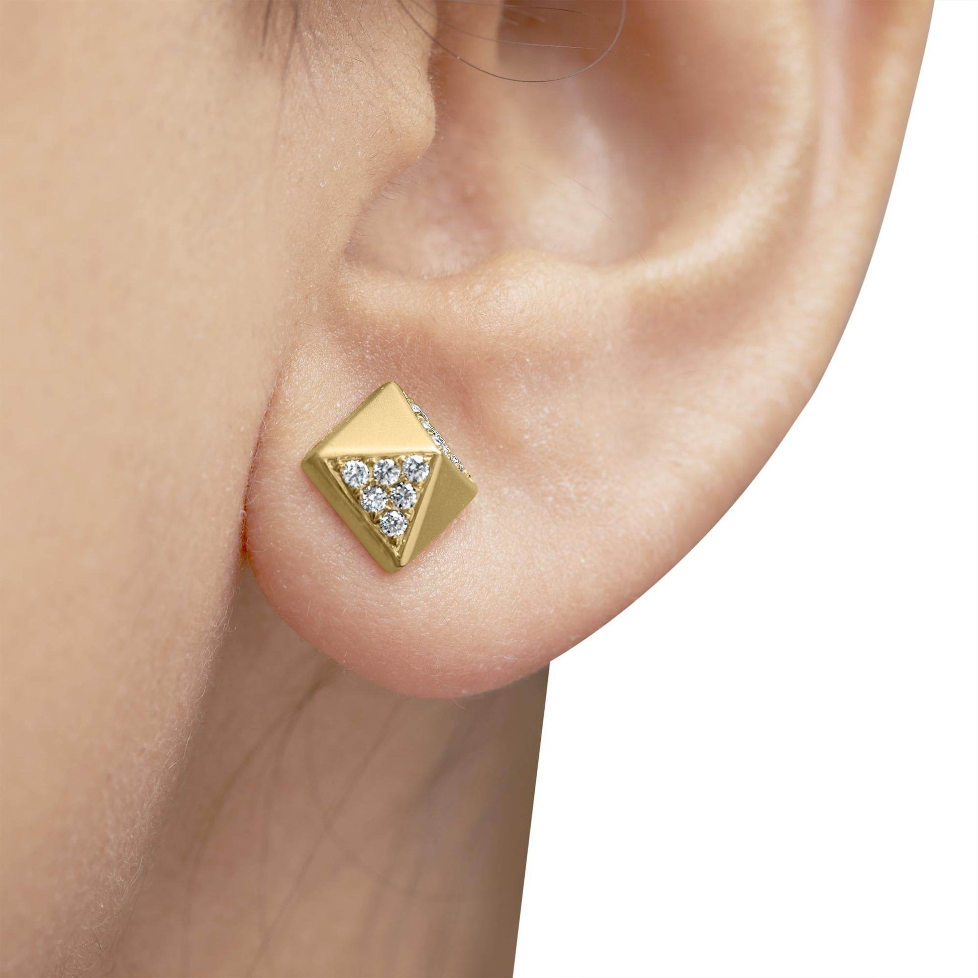 14K Yellow Gold 1/4 Cttw Diamond Pyramid Stud Earring (G-H Color, SI1-SI2 Clarity) - Bijoux-NYC Direct