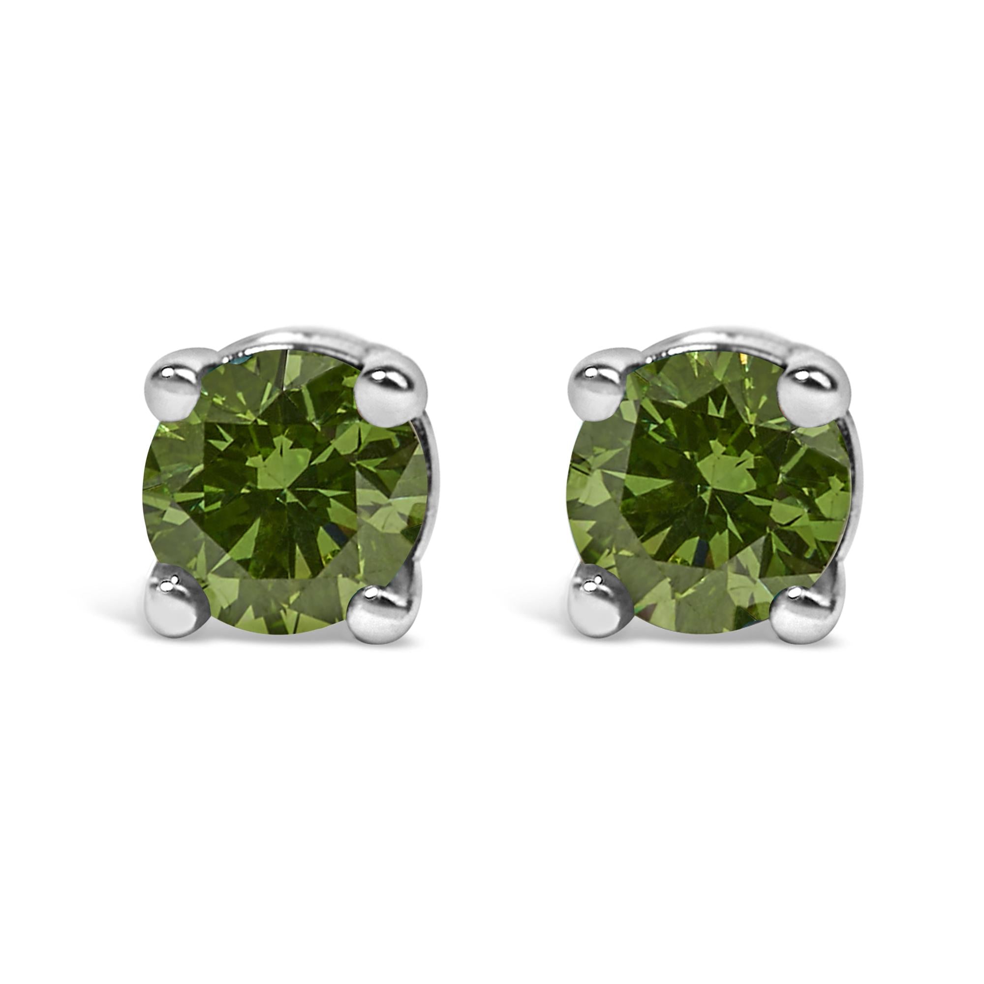 .925 Sterling Silver 1/4 Cttw Round Brilliant-Cut Green Diamond Classic 4-Prong Stud Earrings (Fancy Color-Enhanced, I2-I3 Clarity)