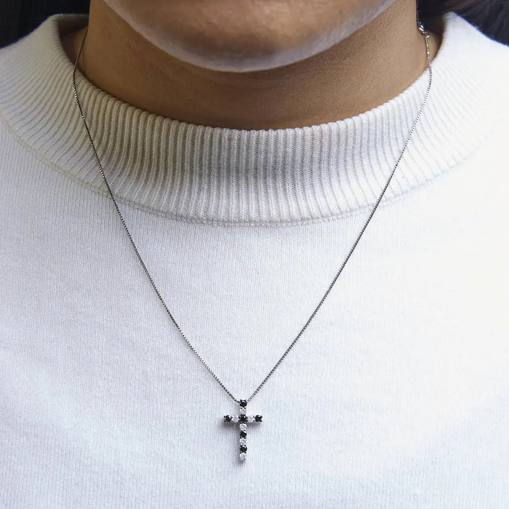 .925 sterling silver 1/2 cttw alternating black and white diamond cross pendant necklace (treated h i color i3 clarity) 18’’