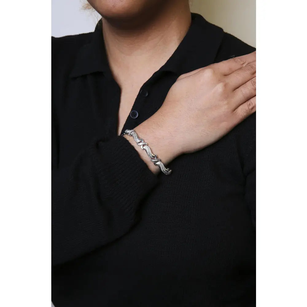 7’’ sterling silver 1 3/4 cttw diamond wave and x link tennis bracelet bijoux-nyc direct