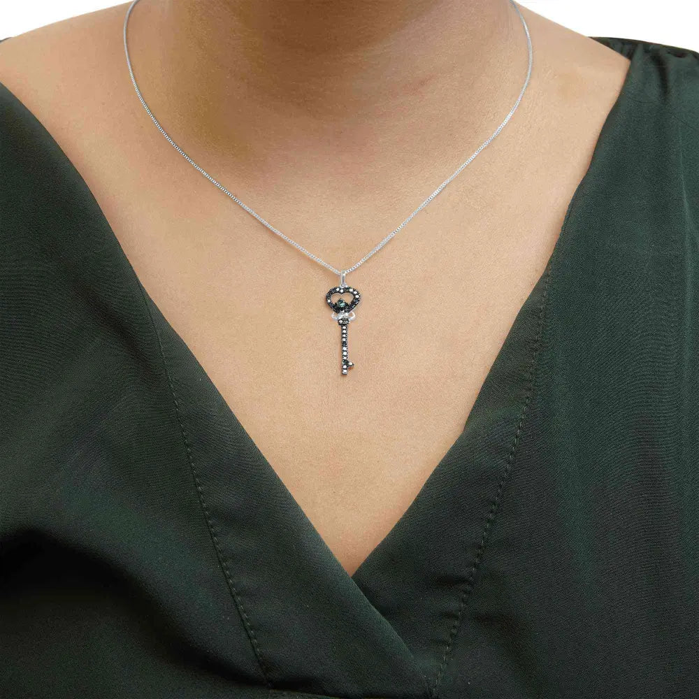 .925 sterling silver 1/3 ctw blue diamond studded key 18’’ pendant necklace (blue color i2 i3 clarity) necklaces/pendant/pendant