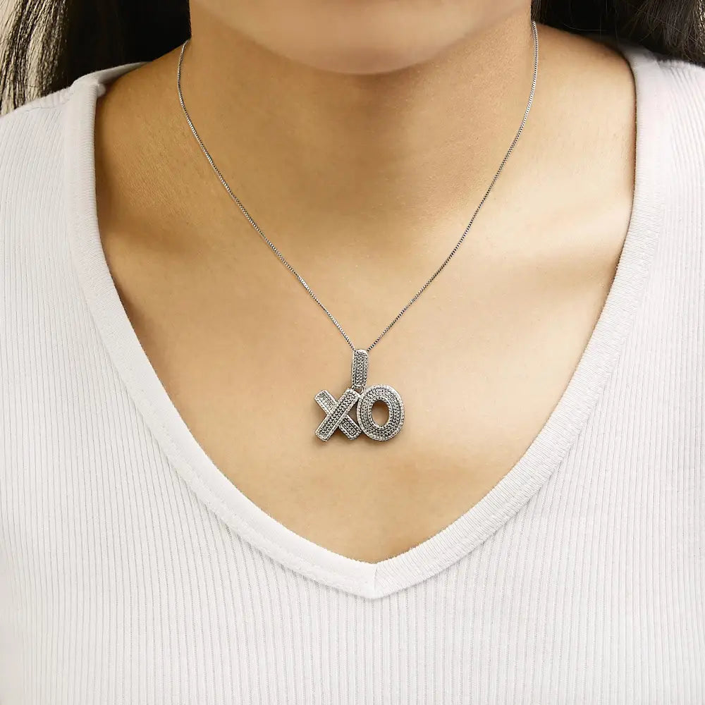 Sterling silver 1/4 cttw diamond pavé xo pendant necklace on 18 inch chain bijoux-nyc direct